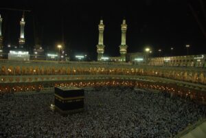 Pilgrims around Kaaba